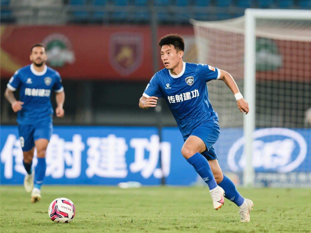 不僅對他個 不僅對他個